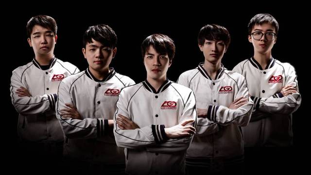 队的中场控 队的中场控